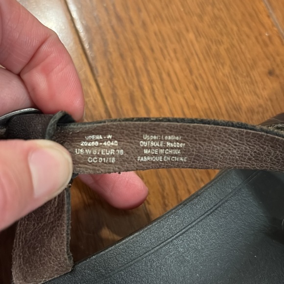 OluKai Women's Upena sandals black 8 - Picture 2 of 4